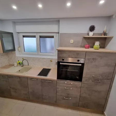 Апартаменты Bubi With Sea View Near Sandy Цриквеница