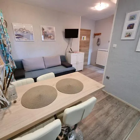 Апартаменты Bubi With Sea View Near Sandy