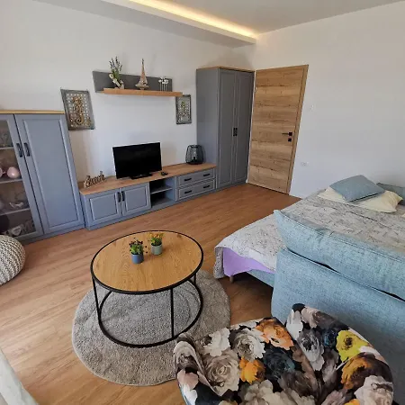 Апартаменты Bubi With Sea View Near Sandy Цриквеница