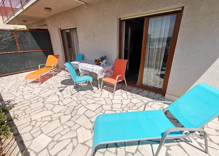 Apartmán Bubi With Sea View Near Sandy *